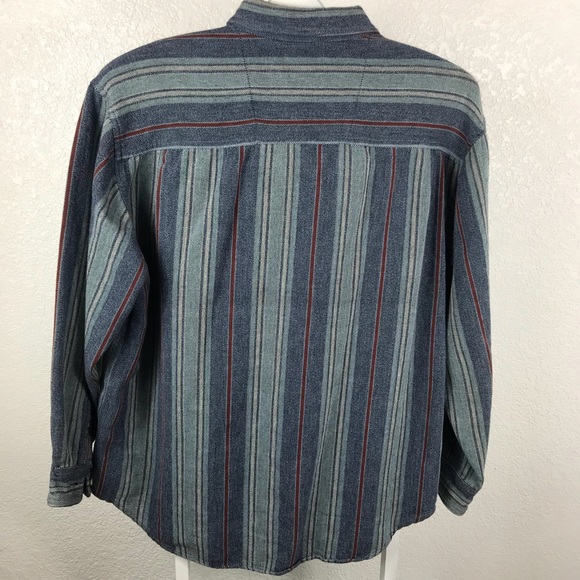 Wrangler Hero button  down shirt. - Picture 6 of 8